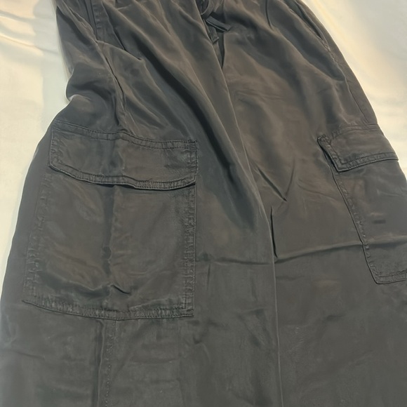 Social Standard by Sanctuary Washed Black Cargo Pants L NWT - Picture 6 of 7